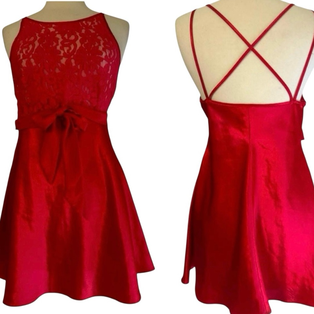 1990’s Red Hot‎ Satin Mini Chemise with Sheet Lace Bust, 30” long, Approx Medium - Picture 1 of 6